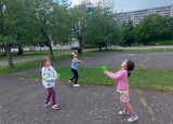 REKREAČNÍ ČINNOST NA ŠKOLNÍ ZAHRADĚ (7).jpg