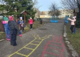 HRY NA ŠKOLNÍ ZAHRADĚ (10).jpg
