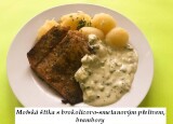 Mořská štika s brokolicovo-smetanovým přelivem, brambory.jpg